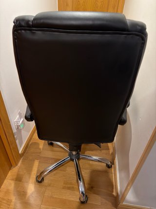 Silla Gamer u oficina con reposabrazos de cuero