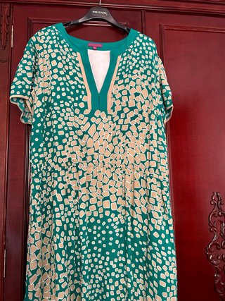 Vestido Adolfo Dominguez , verde y beige