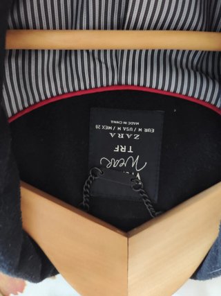 Abrigo Mango Negro Talla M