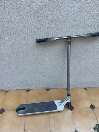 Scooter hecho a piezas