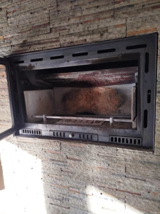Estufa casette de leña de piedra