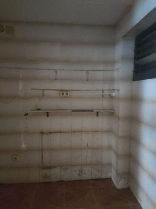 Local comercial en venta en El Castell-Poble Vell en Castelldefels