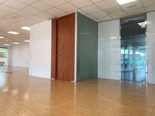 Oficina en alquiler en Coll Favà - Can Magí en Sant Cugat del Vallès