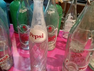 Sifones y botellas antiguas de refrescos