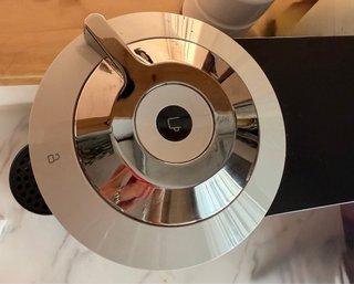 Cafetera Nespresso Vertuo Next Blanca