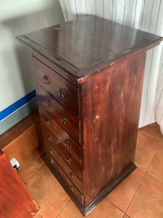 Mueble clásico de madera.
