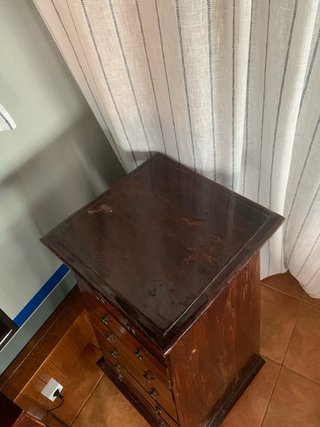 Mueble clásico de madera.