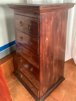 Mueble clásico de madera.