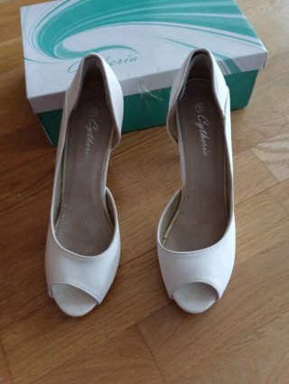 Zapatos de tacón Cytheria blancos talla 40