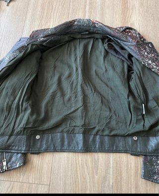Chaqueta de Piel con Diseño Pintado