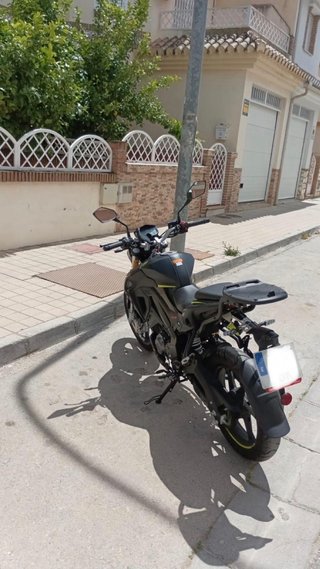 Keeway RKF 125cc 2020 Negra y Amarilla