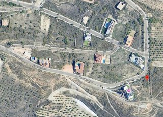 Terreno en venta en Zubia (La)