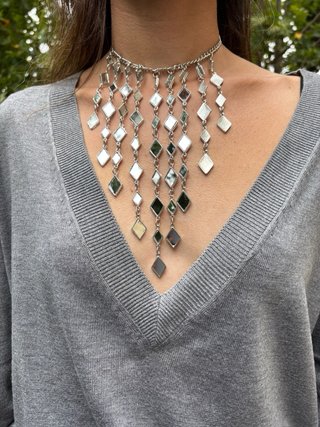 Collar cascada rombos plateado