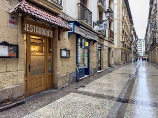 Local comercial en alquiler en Parte Vieja en San Sebastián-Donostia