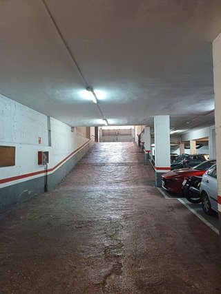 Garaje en venta en Centre en Hospitalet de Llobregat, L´