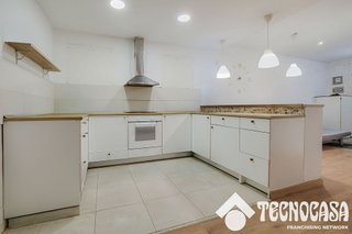 Local comercial en venta en Sant Josep en Hospitalet de Llobregat, L´