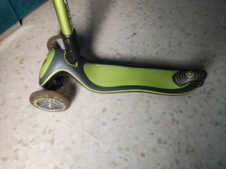Patinete Globber Elite Deluxe Light Verde
