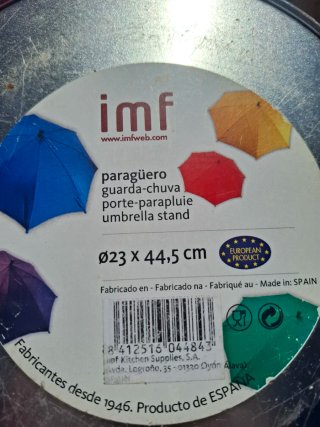 Paragüero con su platillo