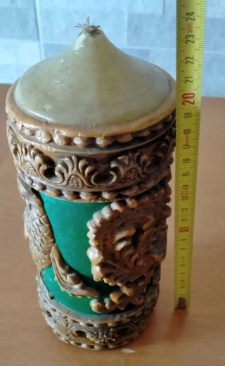 Candela vintage intagliata a mano