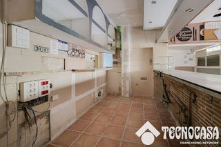 Bar en venta en Ciutat Meridiana en Barcelona - Imagen 24