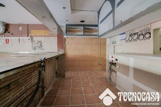 Bar en venta en Ciutat Meridiana en Barcelona - Imagen 25