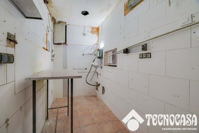 Bar en venta en Ciutat Meridiana en Barcelona - Imagen 12