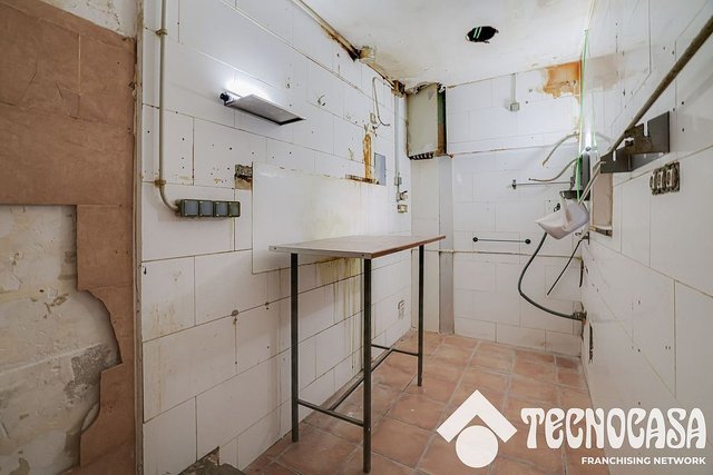 Bar en venta en Ciutat Meridiana en Barcelona - Imagen 13