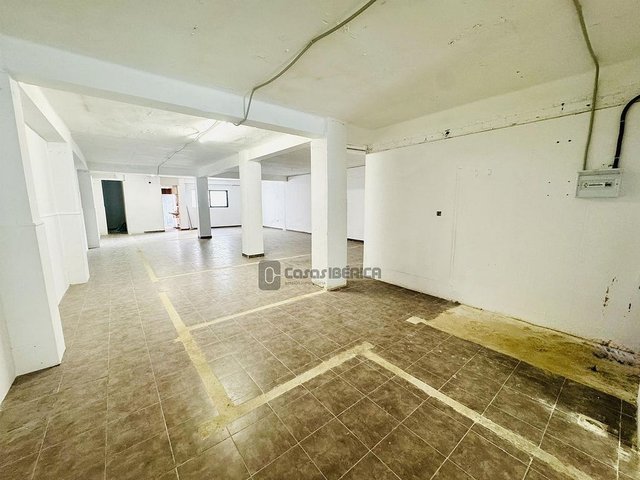 Local comercial en venta en Benicalap en Valencia - Imagen 8