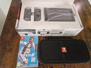 Nintendo Switch Gris con Accesorios