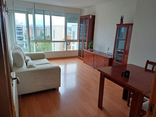 Piso en alquiler en Santa Eulàlia en Hospitalet de Llobregat, L´