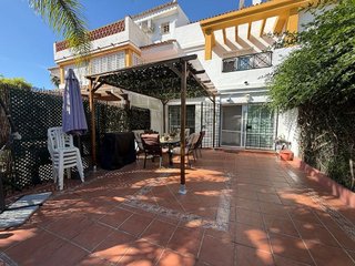 Casa adosada en alquiler en Parque de la Paloma en Benalmádena