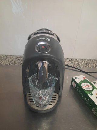 Cafetera Fagor Cápsulas.