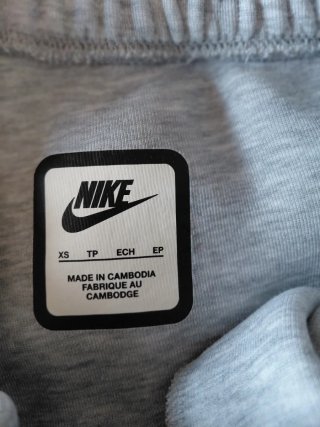 Pantalón chándal Nike gris mujer