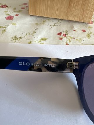 Gafas de sol azules