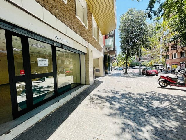Local comercial en venta en La Nova Esquerra de l'Eixample en Barcelona