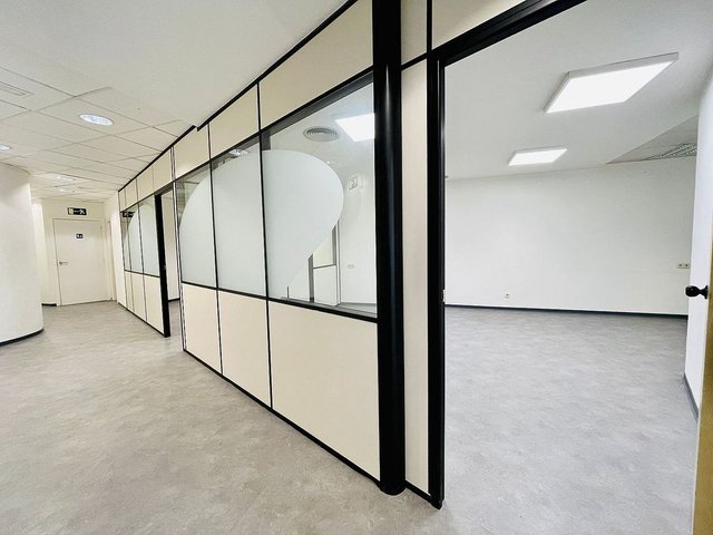 Local comercial en venta en La Nova Esquerra de l'Eixample en Barcelona - Imagen 3