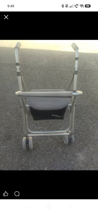 Andador Plegable con Asiento y Ruedas