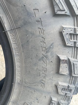 Neumáticos Cooper STT PRO 245/75R16