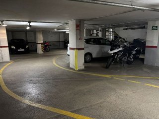 Garaje en venta en El Centre en Esplugues de Llobregat