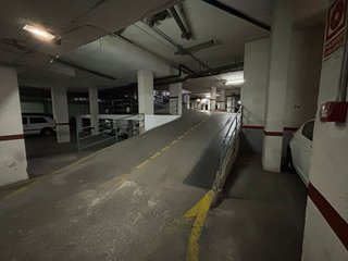 Garaje en venta en El Centre en Esplugues de Llobregat