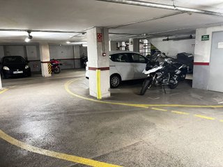 Garaje en venta en El Centre en Esplugues de Llobregat