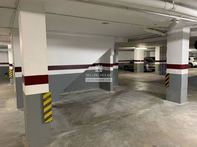 Garaje en venta en Ciutat Jardí en Valencia - Imagen 3