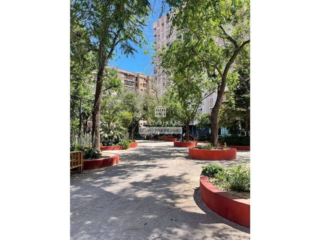 Garaje en venta en Ciutat Jardí en Valencia - Imagen 9