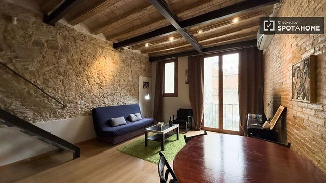 Estudio en alquiler en El Raval en Barcelona - Imagen 2