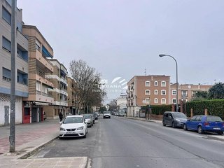 Local comercial en venta en Puente Genil