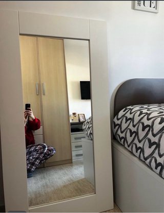 Conjunto muebles de comedor, mesa centro, espejo..