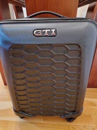 Maleta Volkswagen GTI Negra.