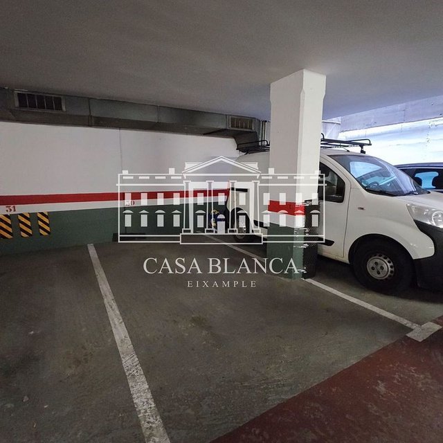 Garaje en venta en La Sagrada Família en Barcelona - Imagen 2