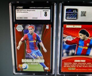 Carta Ronaldinho Panini Megacracks 2007-08