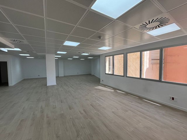 Oficina en alquiler en Les Corts en Barcelona - Imagen 4